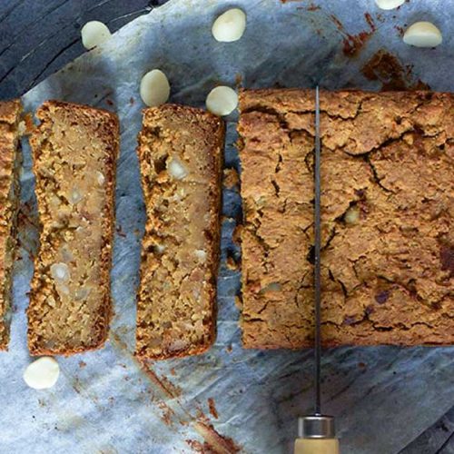 Macadamia blondies